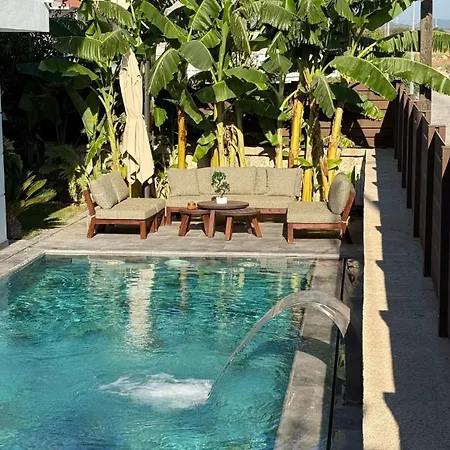 Stylish & Cosy With Private Pool *
